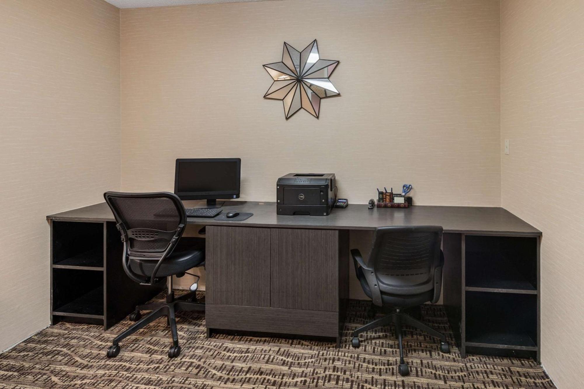 Comfort Suites Monroe Zewnętrze zdjęcie