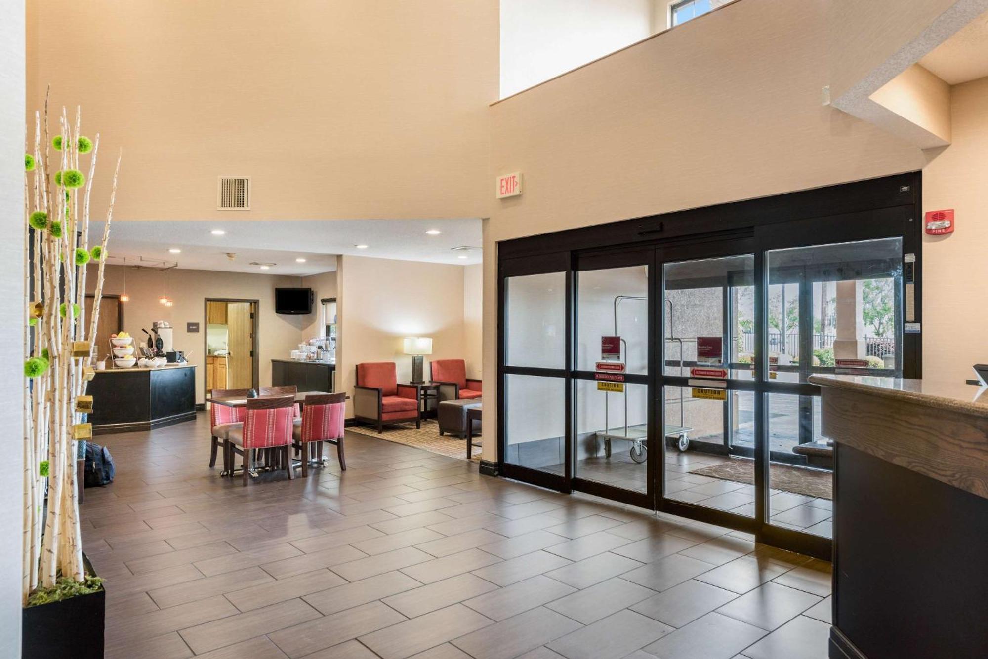 Comfort Suites Monroe Zewnętrze zdjęcie